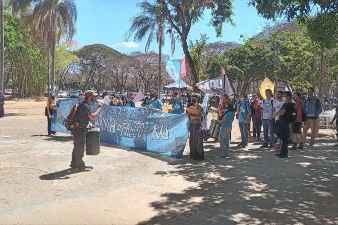 Estudantes Da Unb Protestam Contra Pre O Das Refei Es