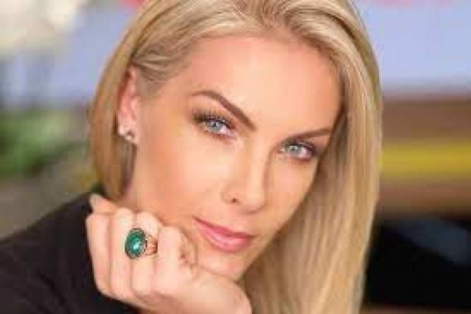 Ana Hickmann se pronuncia sobre processo de divórcio Fake news