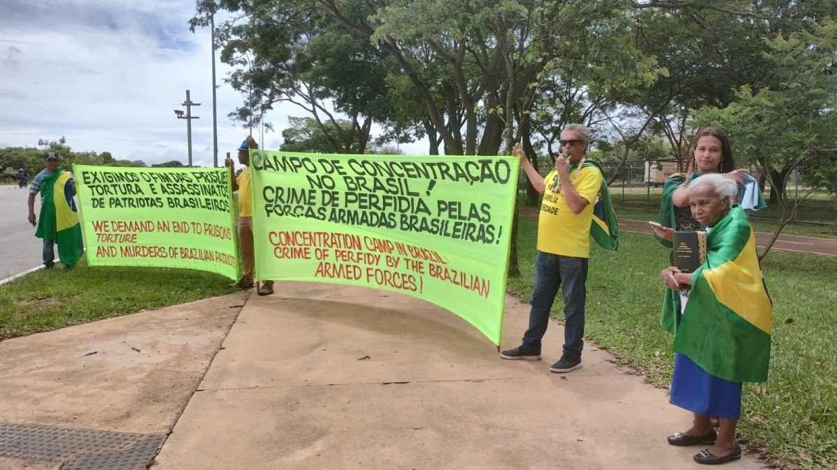 Qg Amanhece Bloqueado E Poucos Manifestantes Nas Proximidades