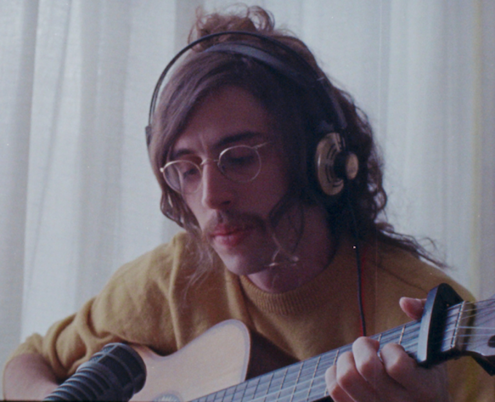 Tim Bernardes traz turnê ‘Mil coisas invisíveis’ de volta a Brasília