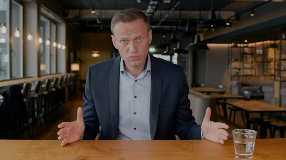 Alexei Navalny: A jornada do opositor de Putin que sobreviveu a envenenamento e agora enfrenta prisão