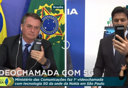 Bolsonaro e Fábio Faria fazem primeira chamada com 5G do Brasil