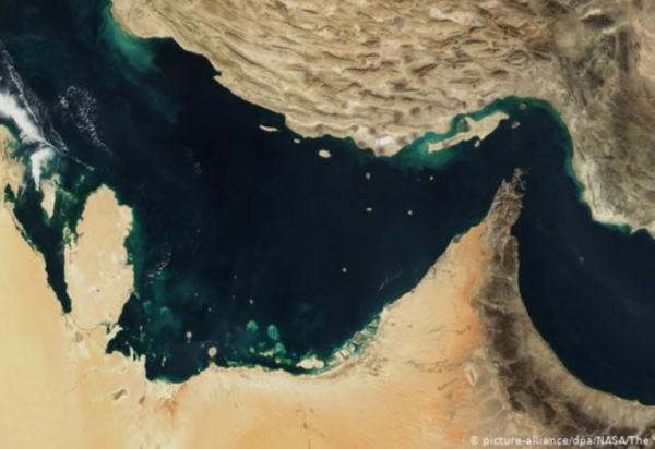 Área é fundamental para embarcações petroleiras no Oriente Médio  -  (crédito: picture-alliance/dpa/NASA/The Visible Earth)
