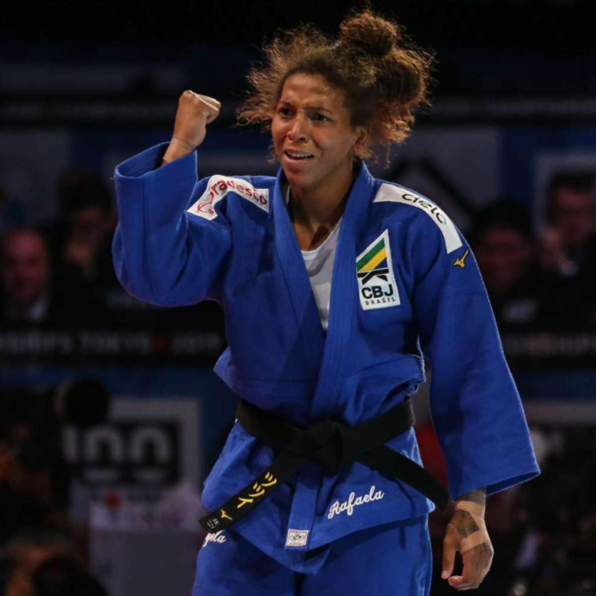 De volta aos tatames: Rafaela Silva conquista ouro no Grand Prix de judô