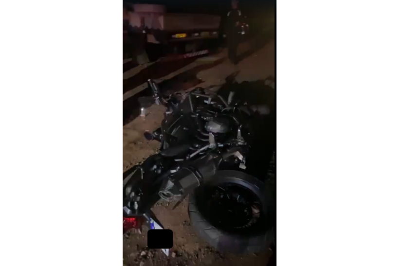 Vídeo: deputado distrital Cláudio Abrantes cai de moto em passeio com esposa