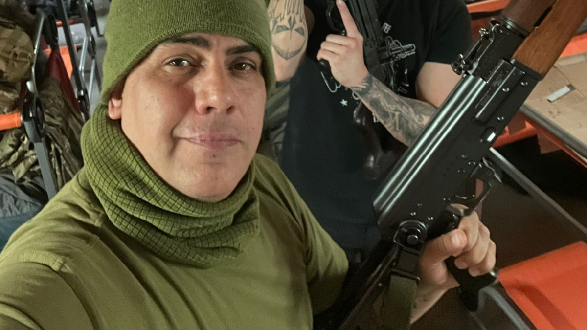 Caçula, enfermeiro e obcecado por guerra: quem era o brasileiro morto na guerra na Ucrânia