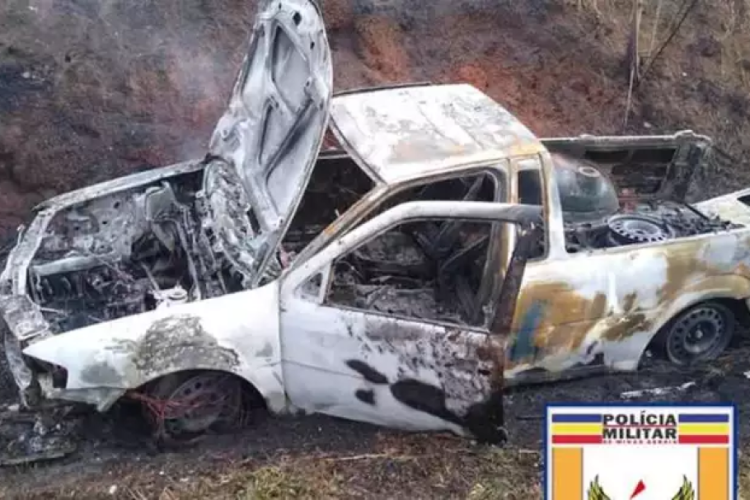 Motorista embriagado é preso depois de abandonar carro pegando fogo