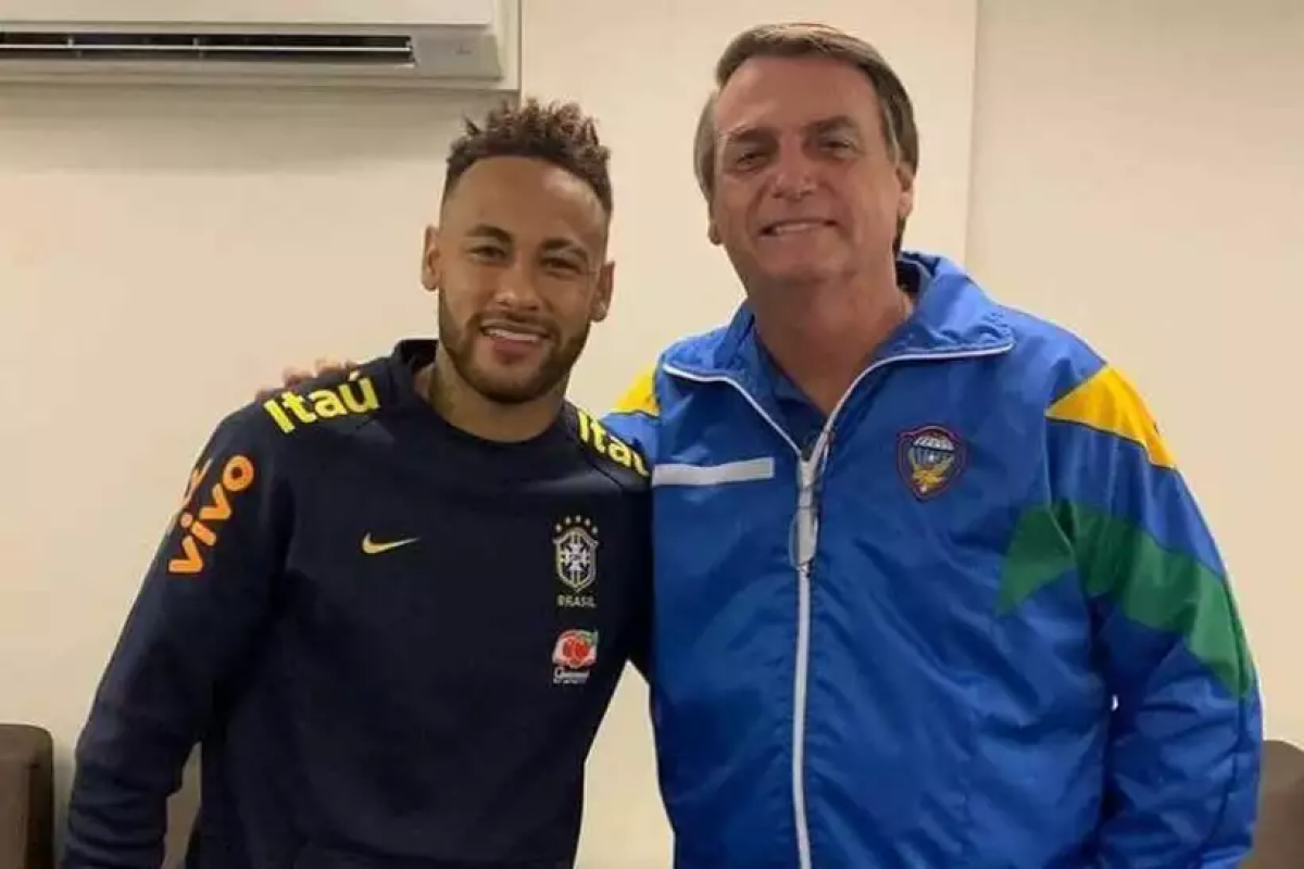 Bolsonaro elogia Instituto Neymar: 'Um golaço'
