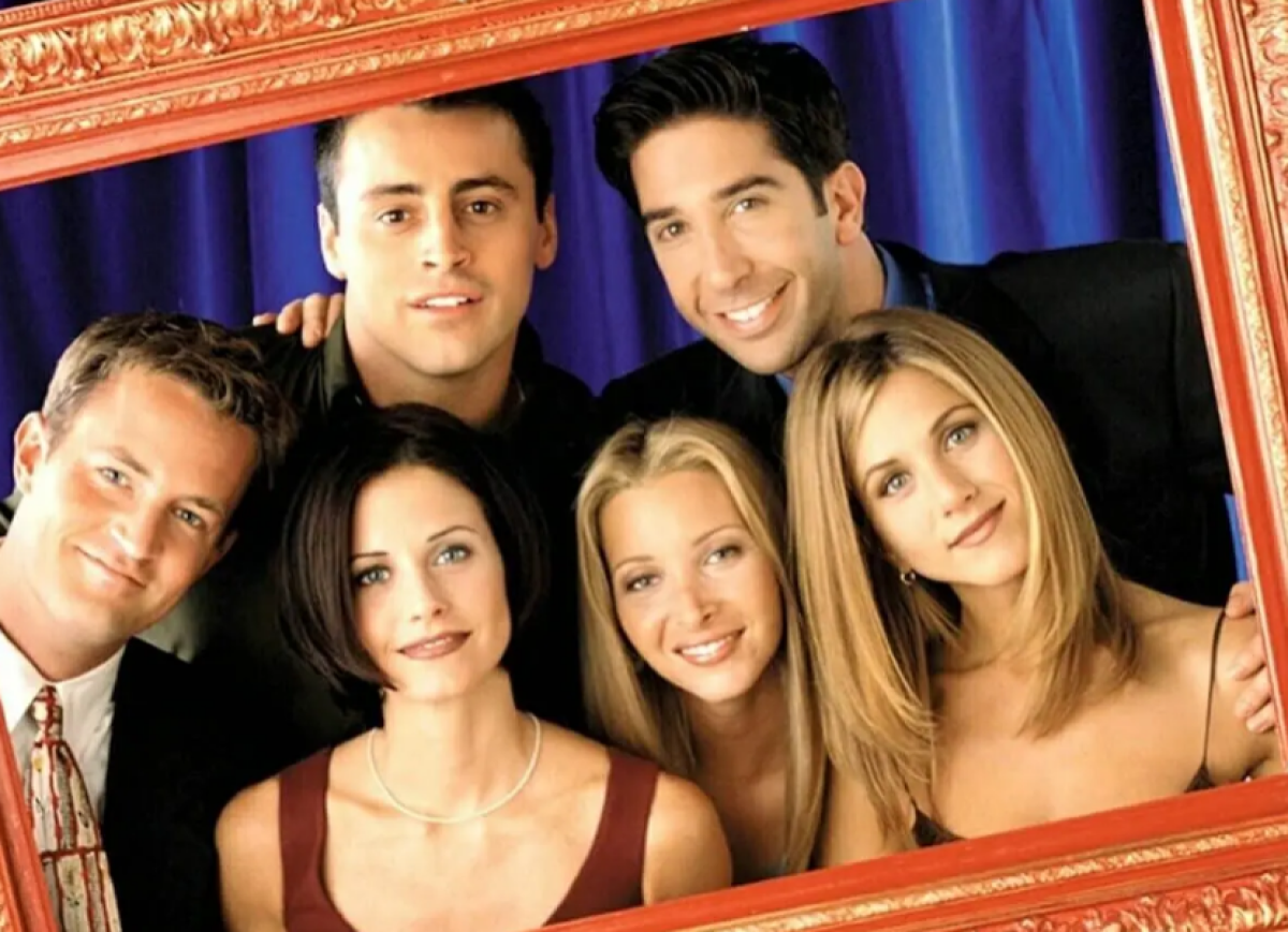 Ator de Friends admite crush em colegas de elenco