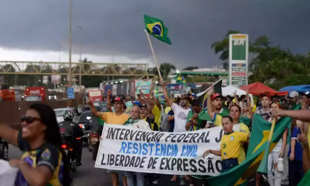 PF deflagra operação contra extremistas que fecharam vias no Ceará após eleição