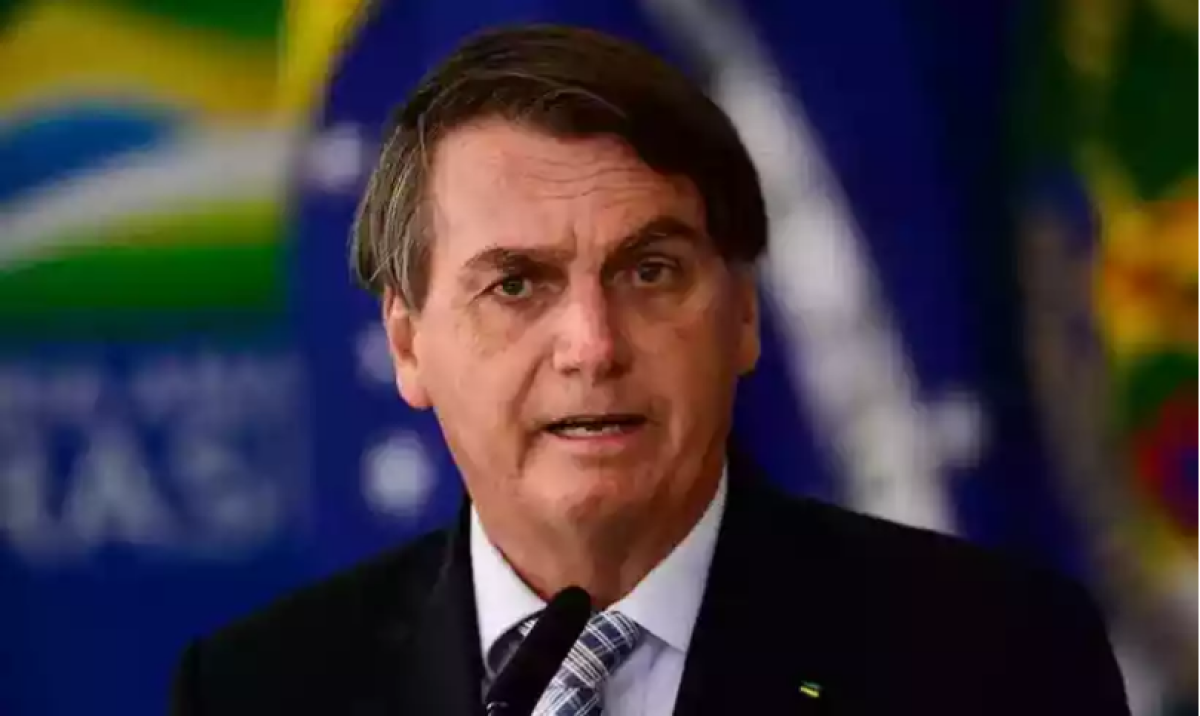 CGU retirará sigilo de cartão de vacina de Bolsonaro
