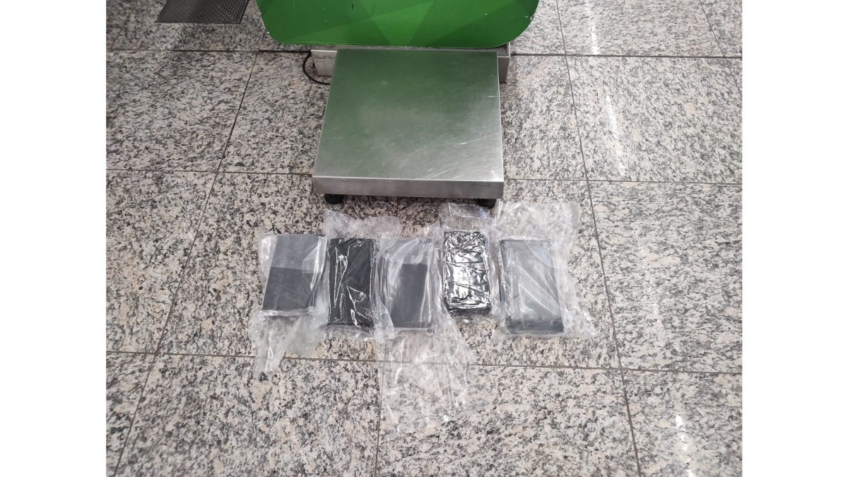 Duas mulheres são presas com 10kg de cocaína no Aeroporto de Brasília
