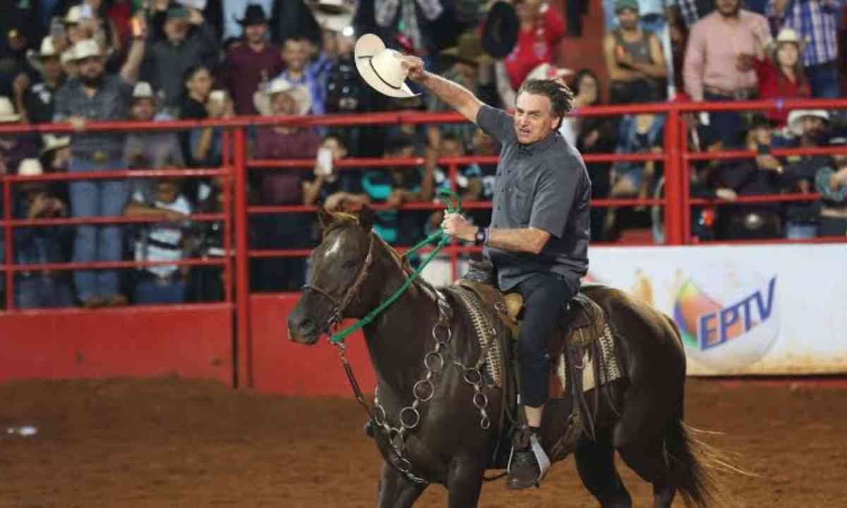  Danilo Gentili sobre Bolsonaro em Barretos: 'Jumento num cavalo' 