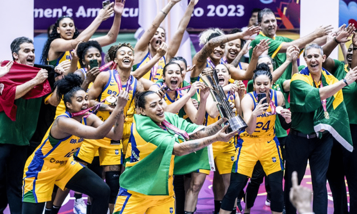 Seleção brasileira de basquete feminino entra no top 10 da Fiba