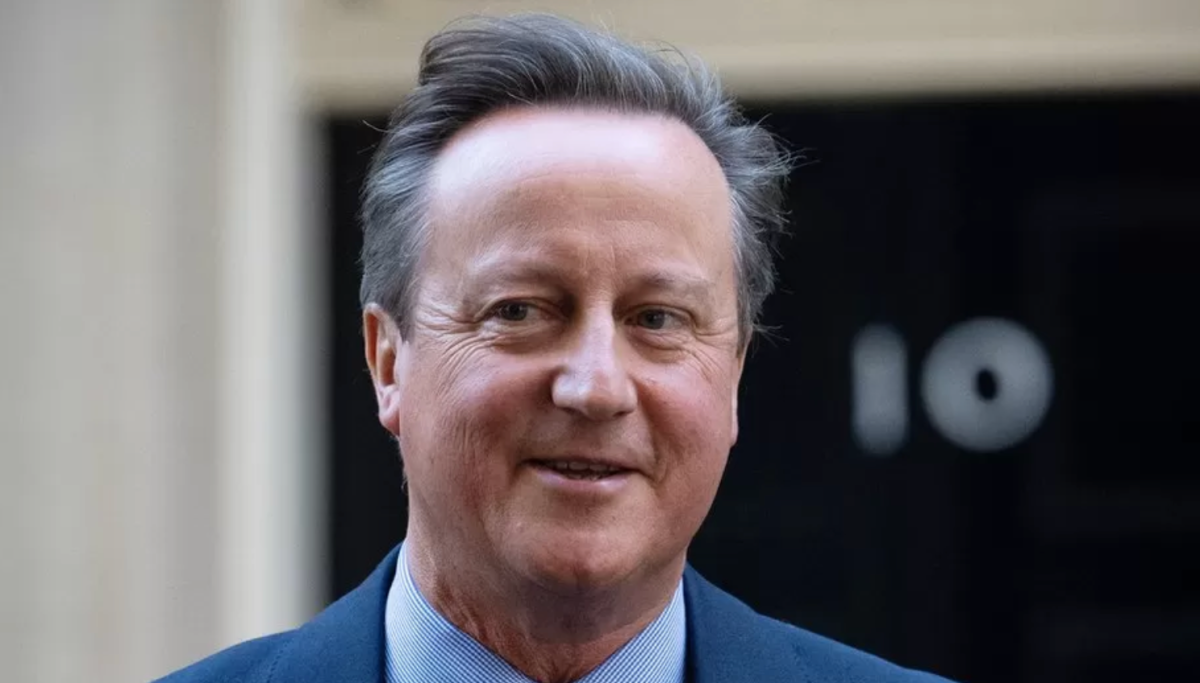 O surpreendente retorno do ex-premiê David Cameron ao governo britânico