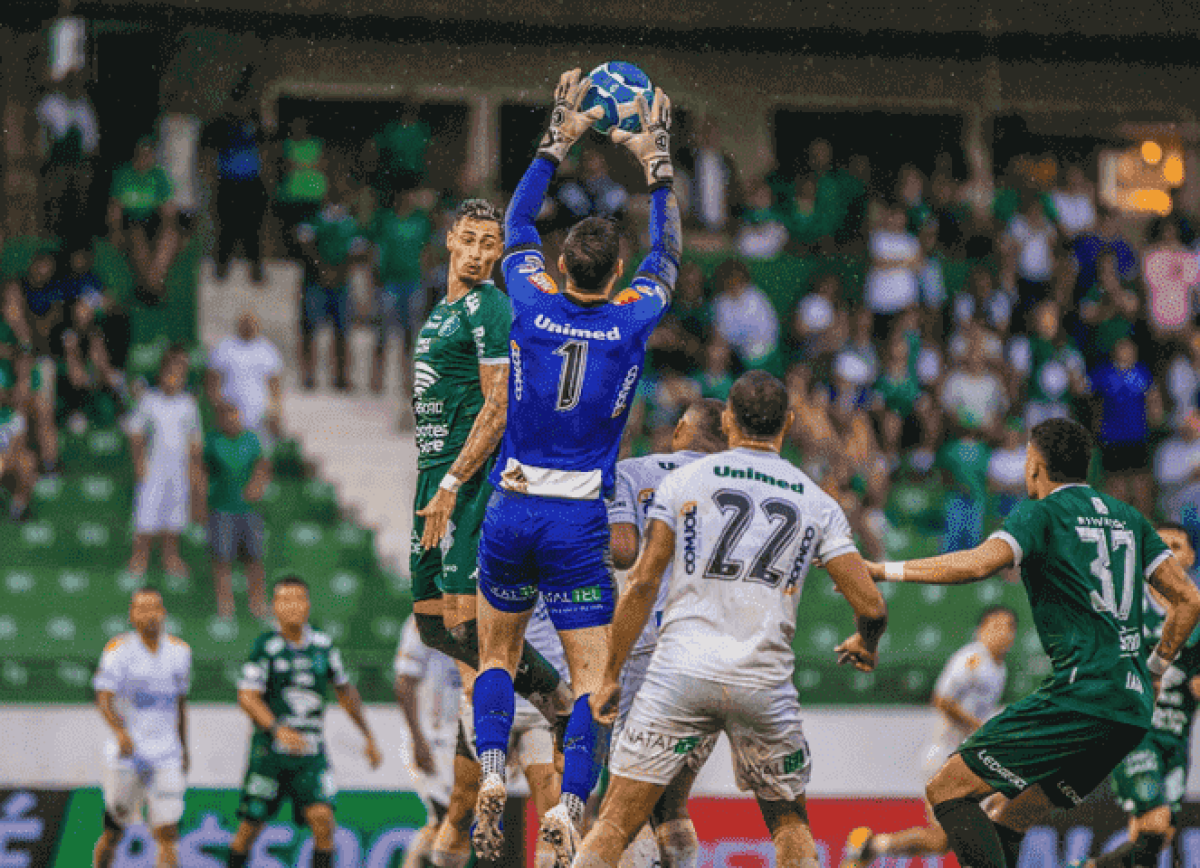 Guarani perde para o lanterna e dá adeus ao sonho da Série A