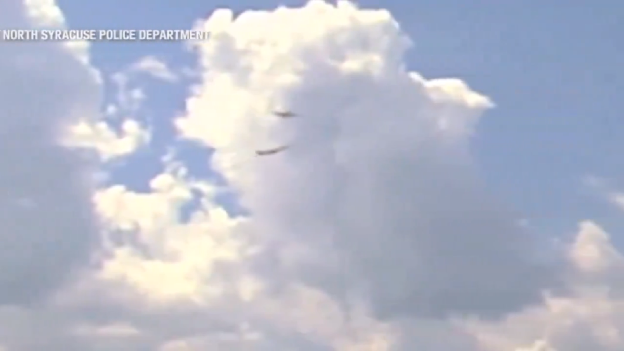Vídeo mostra aviões quase colidindo no ar; agência dos EUA investiga ocorrido