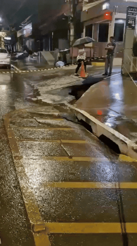 Cratera se abre em Vicente Pires após temporal - (crédito: Material cedido ao Correio) Cratera se abre em Vicente Pires após temporal - (crédito: Material cedido ao Correio)