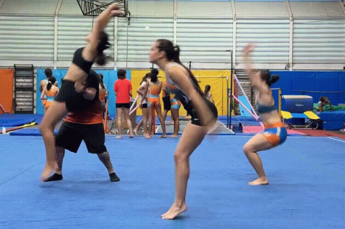 Uma trend nas redes sociais tem feito essa pergunta aos internautas e desafiado os usuários a executarem o movimento, já conhecido da ginástica e do parkour. 