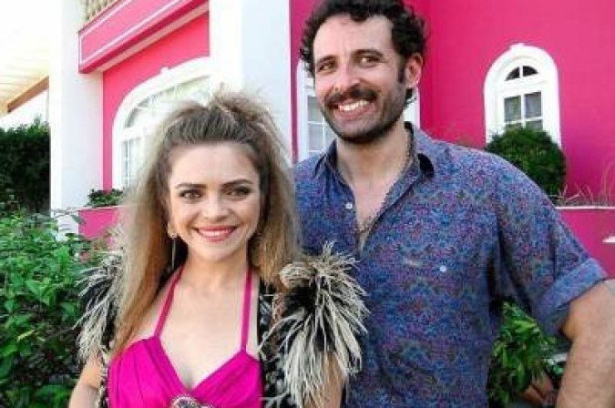 Em Cheias de Charme, o par romântico de sua personagem era vivido pelo ator César Ferrario, com que era casada há quase 20 anos - (crédito: Ascom/DN/Divulga??o/D.A Press) Em Cheias de Charme, o par romântico de sua personagem era vivido pelo ator César Ferrario, com que era casada há quase 20 anos - (crédito: Ascom/DN/Divulga??o/D.A Press)