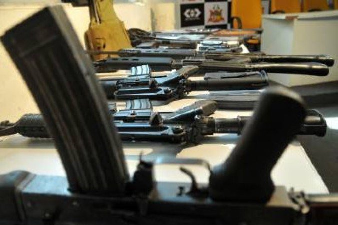 Uma explicação trazida no estudo é que o aumento de circulação de armas se relaciona com a ilegalidade - (crédito: Honório Moreira/OIMP/D.A Press) Uma explicação trazida no estudo é que o aumento de circulação de armas se relaciona com a ilegalidade - (crédito: Honório Moreira/OIMP/D.A Press)
