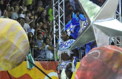 Desfile das escolas de samba é oficializado no DF, com edital para apoio