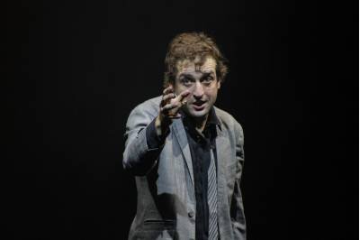 23/06/2013. Cr&eacute;dito: Viola J&uacute;nior/Esp. CB/D.A Press. Brasil. Bras&iacute;lia - DF. Cenas do Espet&aacute;culo, Uma Noite na Lua com o ator Greg&oacute;rio Duvivier, no Teatro da Unip na Asa Sul.