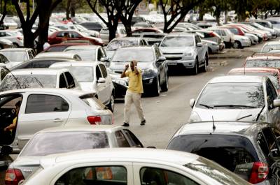 Clube não deve pagar indenização por furto em estacionamento, decide Justiça