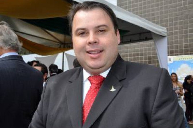 05/09/2013. Crédito: Aureliza Corrêa/Esp. CB/D.A Press. Brasil. Brasília - DF. Ex-secretário de Esporte do Governo do Distrito Federal - GDF Julio Cesar Ribeiro durante comemoração da Semana da Pátria na sede do Correio Braziliense.