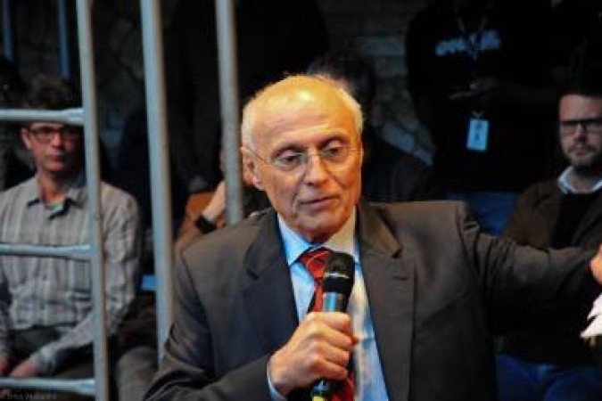 A explicação de Suplicy sobre a ida ao velório de Rita Lee responde à solicitação feita pela próprio cantora, em sua autobiografia - (crédito: Erico Mabellini/D.A Press) A explicação de Suplicy sobre a ida ao velório de Rita Lee responde à solicitação feita pela próprio cantora, em sua autobiografia - (crédito: Erico Mabellini/D.A Press)