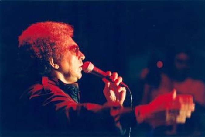 07/03/1999. Crédito: Carlos Vieira/CB/D.A Press. Brasil. Brasília - DF. Apresentação do cantor Reginaldo Rossi no Clube Sociedade portuguesa no Pistão Sul em Taguatinga.