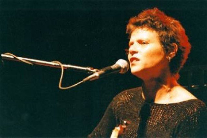 1995-05-03. Crédito: Tina Coelho/CB/D.A Press. Brasil. Cantora Cássia Eller, durante show.