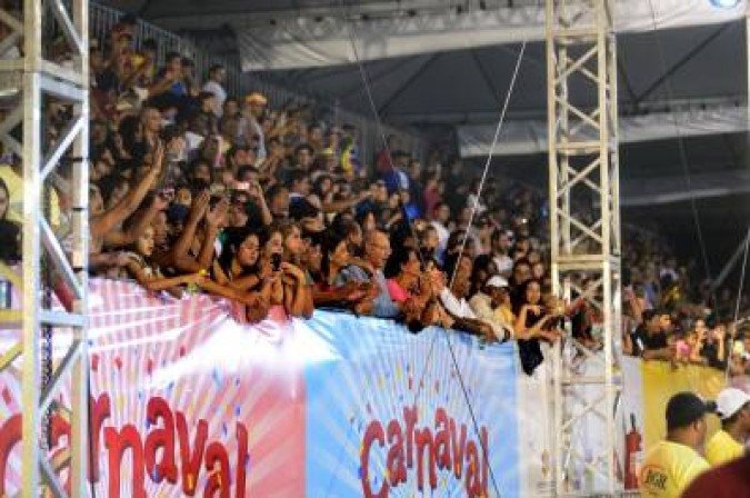 Descontinuado desde 2015, o desfile das Escolas de Samba do Distrito Federal movimenta um ano inteiro de trabalho comunitário - (crédito: Ed Alves/CB/D.A Press) Descontinuado desde 2015, o desfile das Escolas de Samba do Distrito Federal movimenta um ano inteiro de trabalho comunitário - (crédito: Ed Alves/CB/D.A Press)
