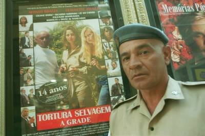 Afonso Brazza, cineasta e bombeiro, posou para o fotógrafo do Correio