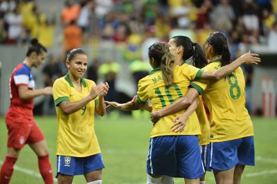 Futebol: o motivo de mudança inédita no uniforme da seleção feminina - BBC  News Brasil
