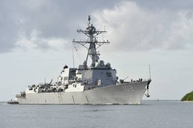 This handout photo taken by the US Navy on November 6, 2014 shows the San Diego-based guided-missile destroyer USS Sampson (DDG 102) arriving at Joint Base Pearl Harbor-Hickam for a scheduled port visit. The US deployed the destroyer to help look for a missing AirAsia jetliner, US officials said on December 29, 2014, amid fears the aircraft crashed into the sea. The USS Sampson was expected to arrive on December 30 to the search zone for AirAsia flight QZ8501, which disappeared on December 28 over the Java Sea with 162 people on board.         AFP PHOTO / US NAVY / Mass Communication Specialist 3rd Class Johans Chavarro---- EDITORS NOTE ----- RESTRICTED TO EDITORIAL USE MANDATORY CREDIT 