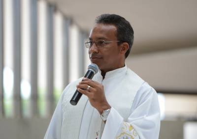 Padre Vanilson diz que permanecerá em Brasília, sem exercer o ministério - (crédito: Ed Alves/CB/D.A Press) Padre Vanilson diz que permanecerá em Brasília, sem exercer o ministério - (crédito: Ed Alves/CB/D.A Press)