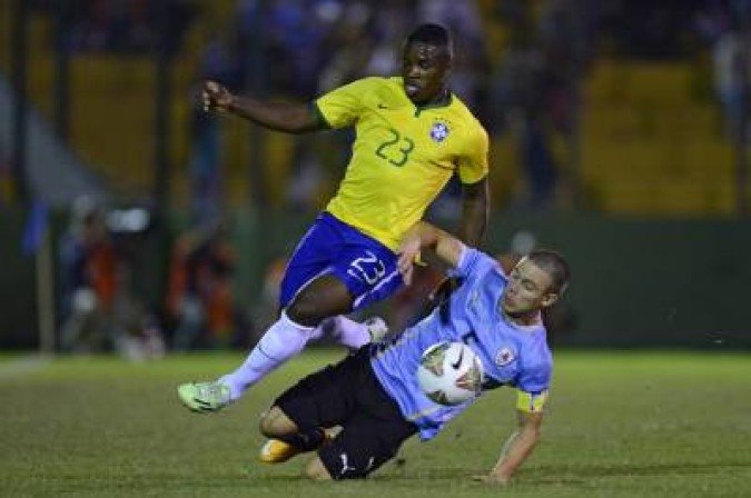Além de ter agens em gigantes clubes nacionais em seu currículo, Yuri Mamute também vestiu a camisa da Seleção Brasileira na categoria sub-20 - (crédito: PABLO PORCIUNCULA) Além de ter agens em gigantes clubes nacionais em seu currículo, Yuri Mamute também vestiu a camisa da Seleção Brasileira na categoria sub-20 - (crédito: PABLO PORCIUNCULA)