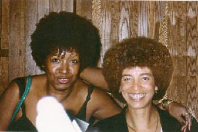 Crédito: Arquivo Pessoal. Estados Unidos. Baltimore. Lélia Gonzalez com Angela Davis no seminário 1985 & Beyond.