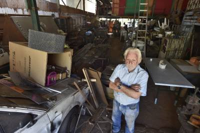 02/06/2015. Crédito: Breno Fortes/CB/D.A. Press. Brasil. Brasília - DF. José Perdiz, 83 anos, proprietário do Teatro Oficina do Perdiz na 708/709 Norte que foi desativado.