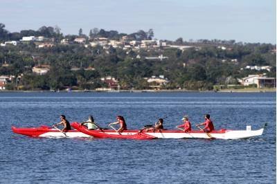 Na canoa, uma equipe completa e unida dita a harmonia. Assim como numa Redação de jornal - (crédito: Ana Rayssa/Esp. CB/D.A Press) Na canoa, uma equipe completa e unida dita a harmonia. Assim como numa Redação de jornal - (crédito: Ana Rayssa/Esp. CB/D.A Press)