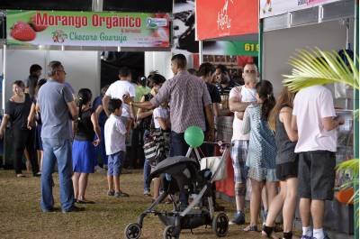 29/08/2015. Crédito: Marcelo Ferreira/CB/D.A Press. Brasil. Brasília - DF. 20ª Festa do Morango de Brasília, em Brazlândia.