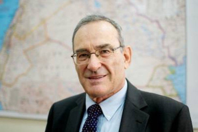 2015. Crédito: Alfred Muller/Divulgação. Eytan Gilboa, especialista do Centro para Estudos Estratégicos Besa (em Ramat-Gan, a 47km de Jerusalém).