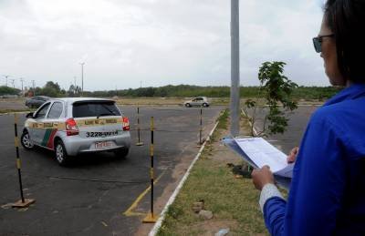 Pelo projeto, o curso teórico poderá ser realizado presencialmente ou on-line, em plataformas do governo ou instituições públicas de ensino - (crédito: Honório Moreira/OIMP/D.A Press) Pelo projeto, o curso teórico poderá ser realizado presencialmente ou on-line, em plataformas do governo ou instituições públicas de ensino - (crédito: Honório Moreira/OIMP/D.A Press)