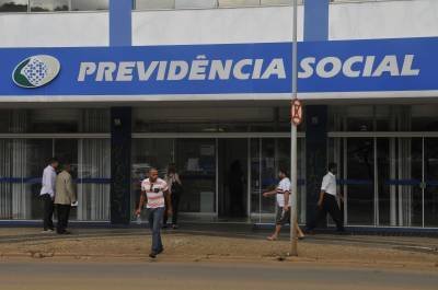 25/01/2016. Crédito: Minervino Junior/CB/D.A. Press. Brasil. Brasilia - DF. Atendimento da Perícia Médica volta na Previdência Social, da Asa Sul. - (crédito: Minervino Junior/CB/D.A Press) 25/01/2016. Crédito: Minervino Junior/CB/D.A. Press. Brasil. Brasilia - DF. Atendimento da Perícia Médica volta na Previdência Social, da Asa Sul. - (crédito: Minervino Junior/CB/D.A Press)