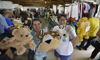 12/02/2016. Crédito: Gustavo Moreno/CB/D.A Press. Brasil. Brasília - DF. Bazar para ajudar animais abandonados da ONG SHB.