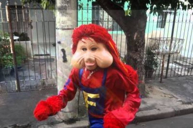 Influenciador é ameaçado por família de Fofão após se fantasiar do personagem