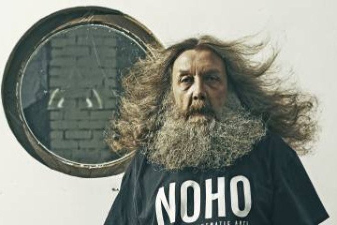 Alan Moore é um escritor conhecido principalmente por suas obras em quadrinhos - (crédito: Phil Fisk/Divulgação) Alan Moore é um escritor conhecido principalmente por suas obras em quadrinhos - (crédito: Phil Fisk/Divulgação)