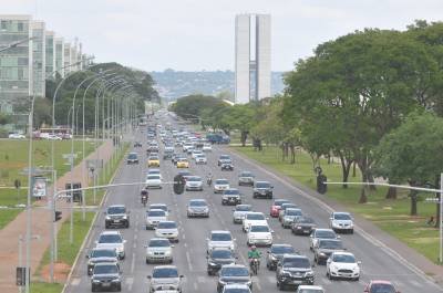 Novos prazos valem para registro de veículos e multas - (crédito: Antonio Cunha/CB/D.A Press) Novos prazos valem para registro de veículos e multas - (crédito: Antonio Cunha/CB/D.A Press)