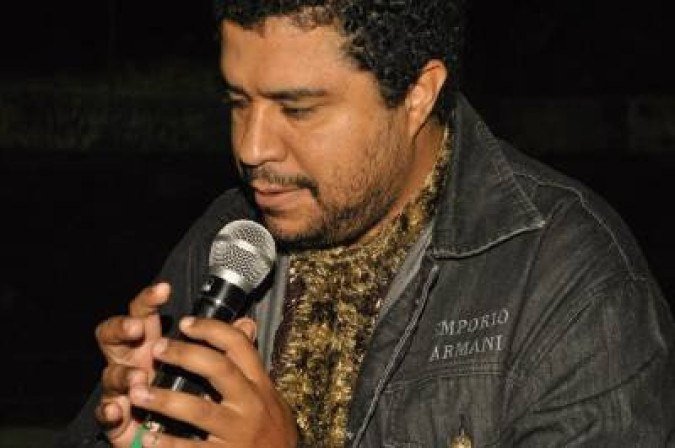 Para que pudesse abordar Brasília deste ângulo, o autor contou com parceiros em literatura que ele classifica como Para que pudesse abordar Brasília deste ângulo, o autor contou com parceiros em literatura que ele classifica como